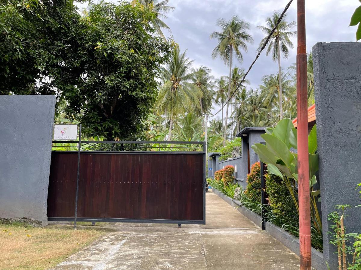 Hotel Mias Jungle House Lovina Esterno foto