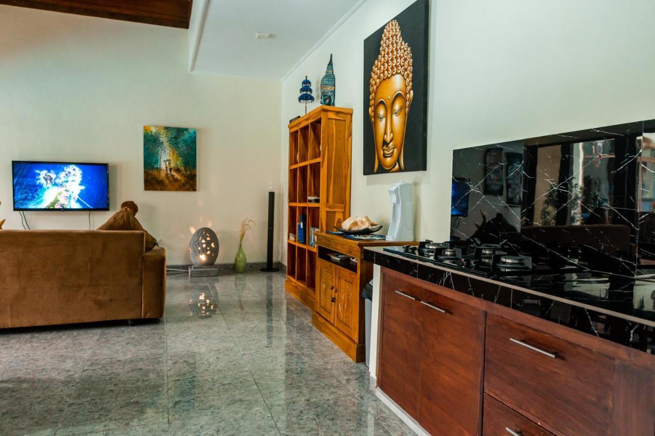 Hotel Mias Jungle House Lovina Esterno foto